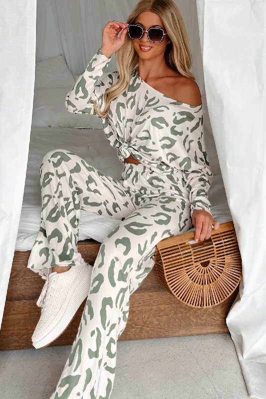 Feline Satisfaction Animal Print Loungewear Set (Sage/Ivory)